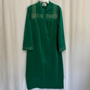 Vanity Fair Vintage Robe Green With Gold Trim Accents Size 14